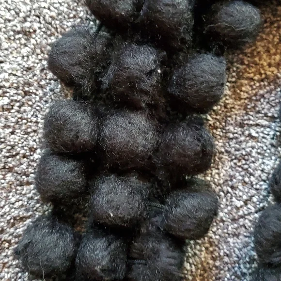 Marcus Adler Infinity Scarf - Picture 4 of 4